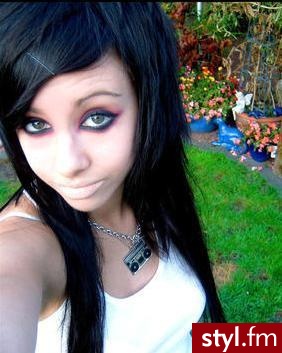 To nie jest moja fotka =] - EMO Alternatywne Średnie Fryzury