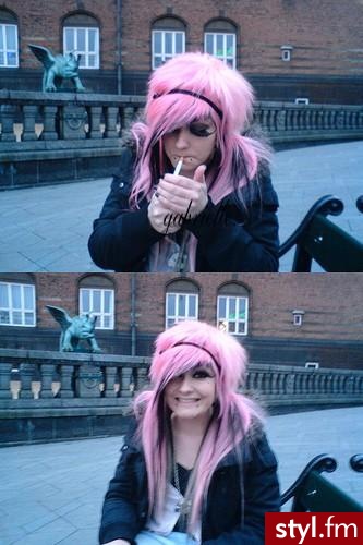 pink ! <3 - Średnie Fryzury