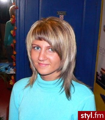 Średnie Fryzury