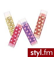 Balsam do ust z AVONU ktory nie jest jeszce dostepny w Polsce. Smaki : KOKOS ,  CZEREśNIA , JAGODA oraz SłODKIEJ TRUSKAWKI . cena jednej sztuki :$0.99 jestesm ciekawa kiedy u nas bd bo wygladaja bajecznie :D - Misz-masz