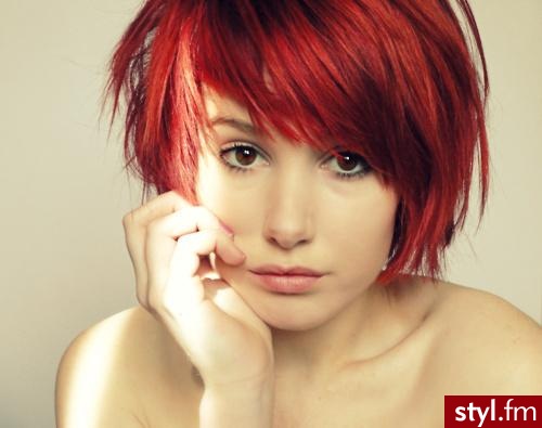Średnie Fryzury