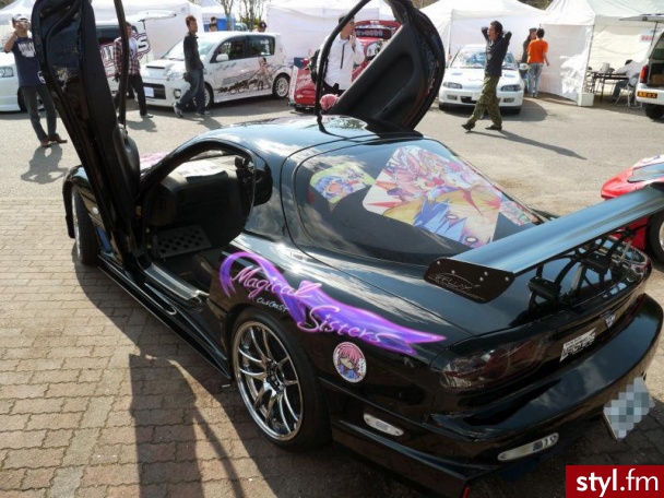 Zdjęcia zostały zrobione na imprezach zwanych "Itasha". - Misz-masz