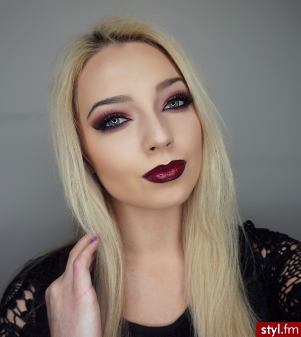 http://soinlovewithmakeup.blogspot.com/ - Wieczorowe Makijaże