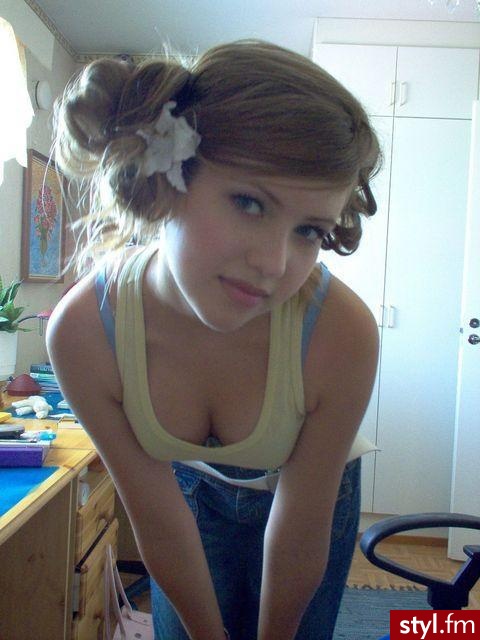 Średnie Fryzury