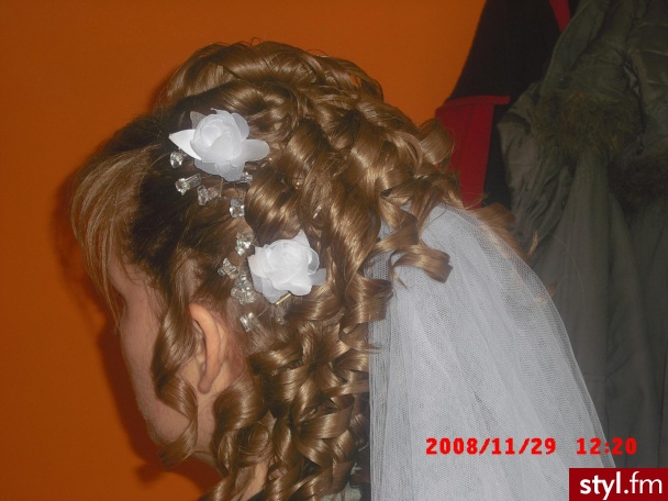 Ślubne Średnie Fryzury