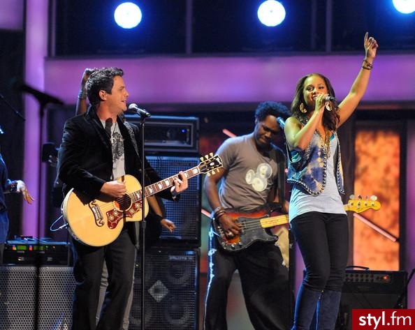 Alicia Keys and Alejandro Sanz - Moda uliczna Inne Moda