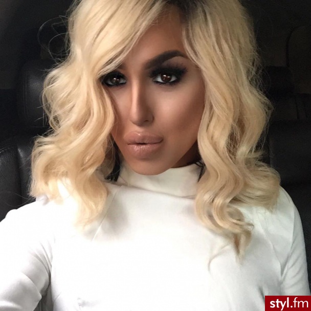 Blond Rozpuszczone Kręcone Na co dzień Średnie Fryzury