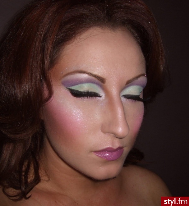 BARBIE LOOK - Wieczorowe Makijaże