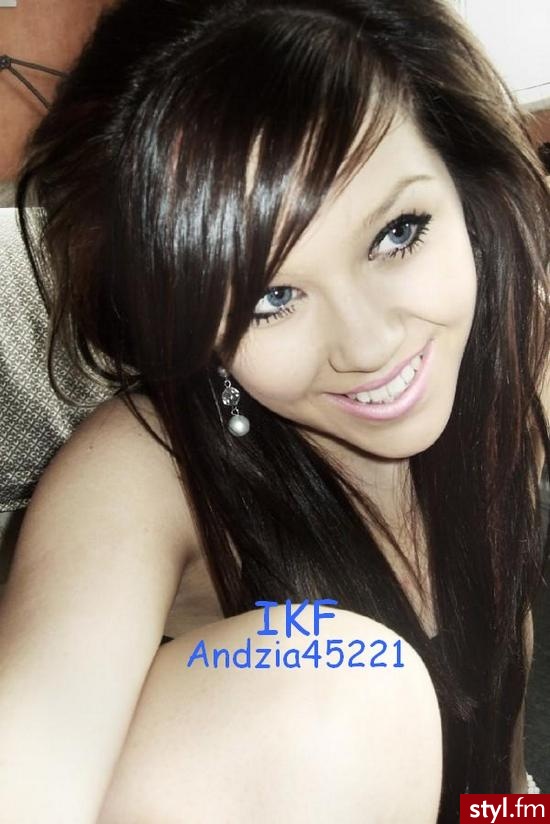 Średnie Fryzury