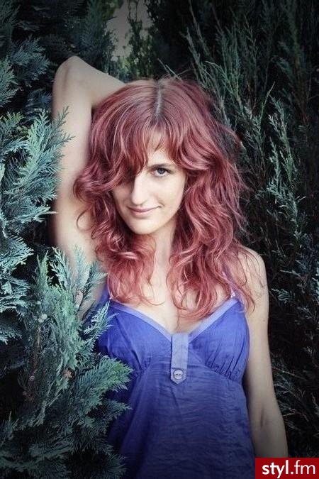sister . : * - Kręcone Na co dzień Średnie Fryzury