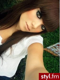 Średnie Fryzury
