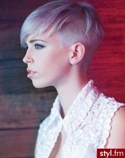 Blond Rozpuszczone Proste Na co dzień Krótkie Fryzury