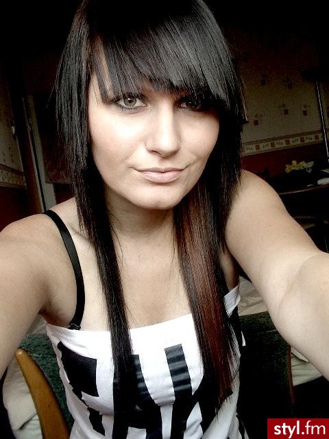 Średnie Fryzury