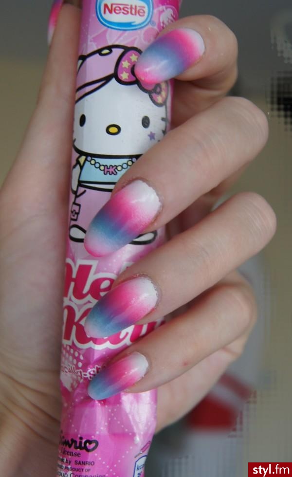 Ombre nails / Hello Kitty..;) - Migdałki Malowane farbkami Paznokcie