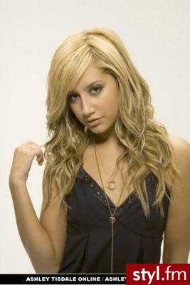 Ashley Tisdale - Długie Fryzury