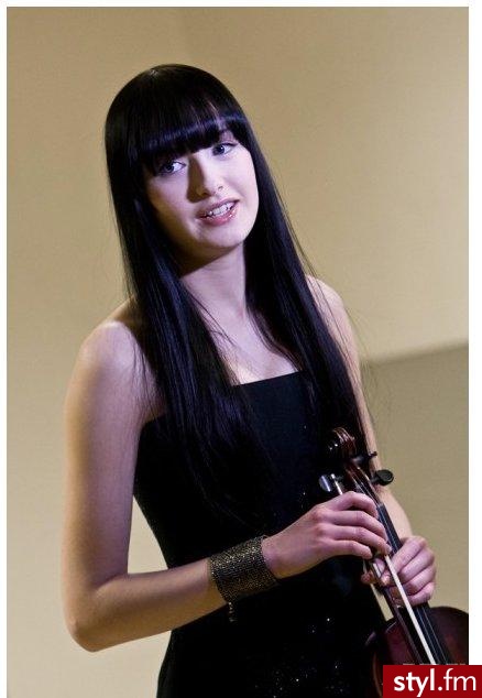 Średnie Fryzury