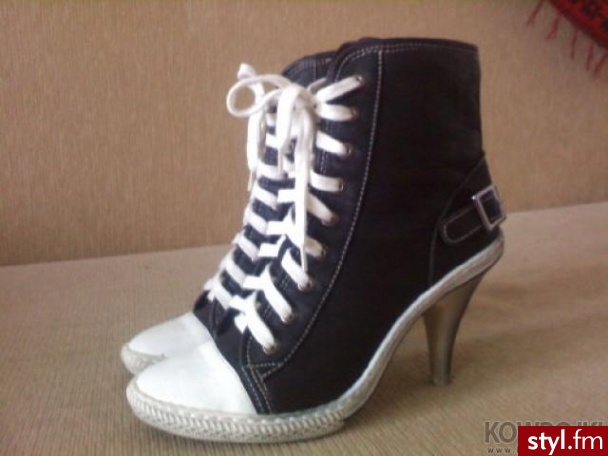 ;]. ;] - Pozostałe Buty Moda