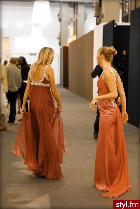 Sukienki Moda