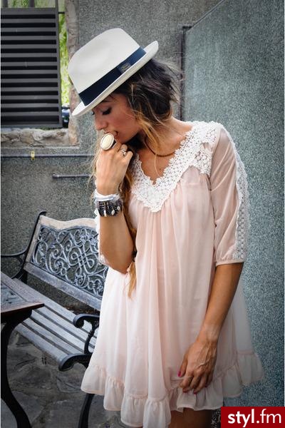 Roza - Pozostałe Ciuchy Moda