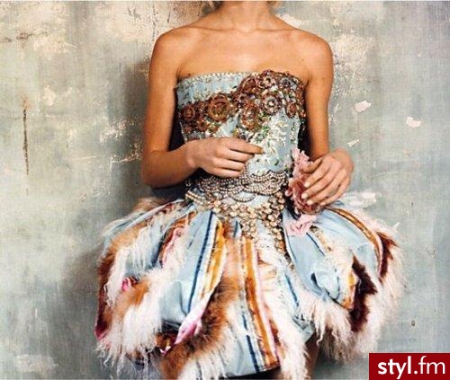 Sukienki Moda
