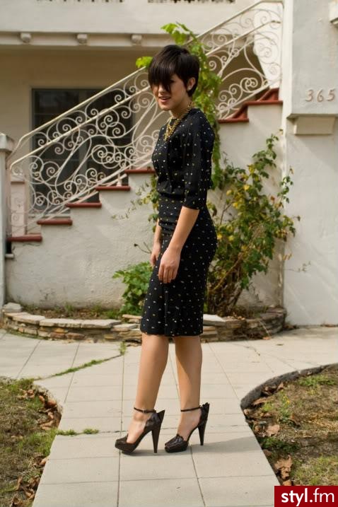 Jeżeli zdjęcie znajduje się już w galerii poproszę o link - Moda uliczna Inne Moda