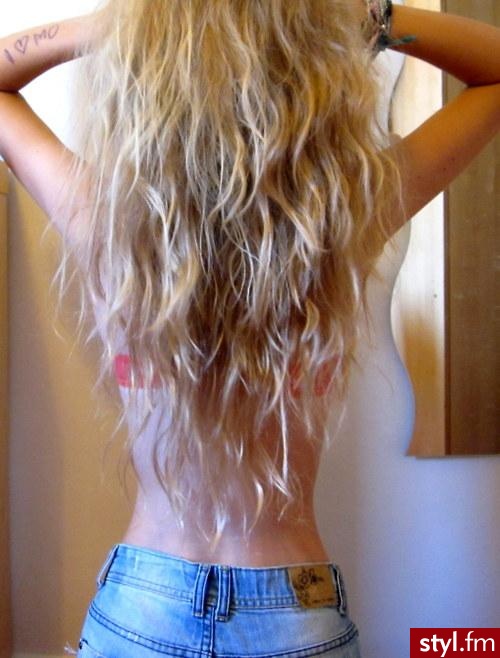 Blond Rozpuszczone Kręcone Na co dzień Długie Fryzury