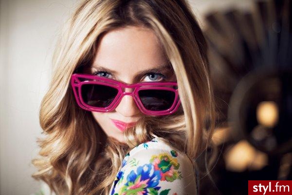 Blond Rozpuszczone Kręcone Na co dzień Średnie Fryzury