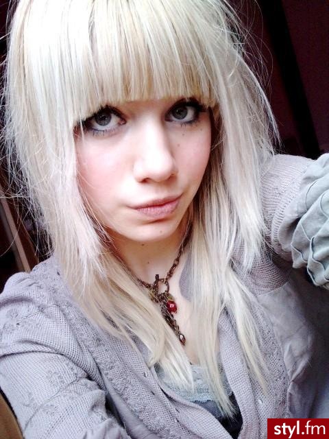 Średnie Fryzury
