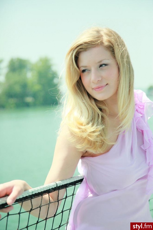 Średnie Fryzury