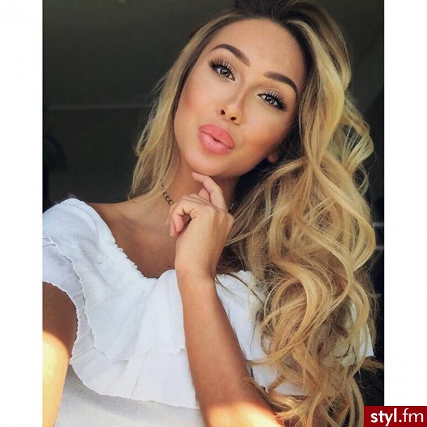 Blond Rozpuszczone Kręcone Na co dzień Długie Fryzury