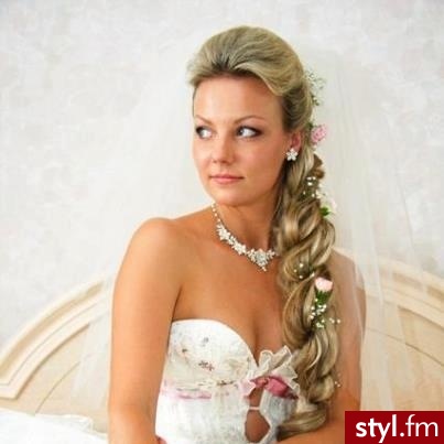 Ślubne Długie Fryzury