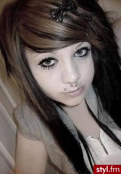 EMO Alternatywne Średnie Fryzury