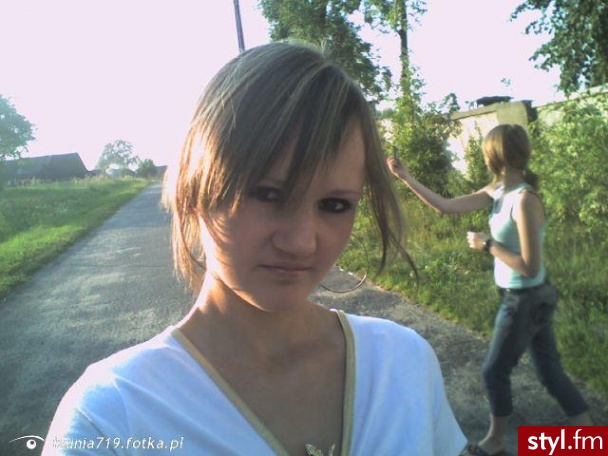 Średnie Fryzury