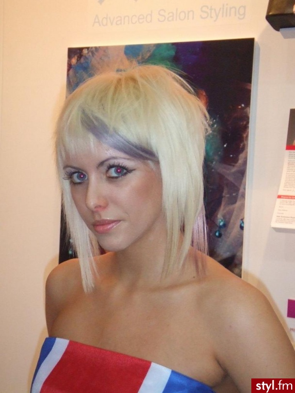 Średnie Fryzury