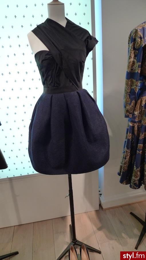 Sukienki Moda