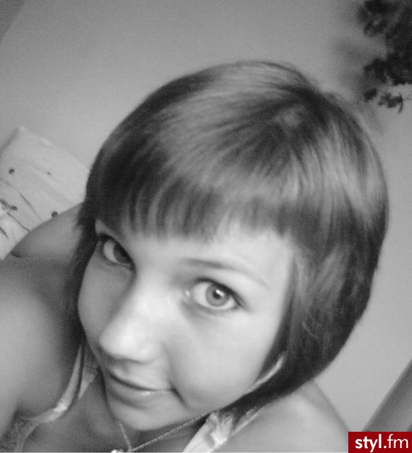 Średnie Fryzury