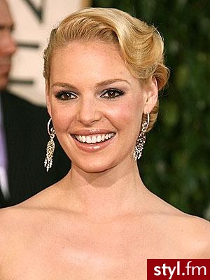 Katherine Heigl - Wieczorowe Średnie Fryzury