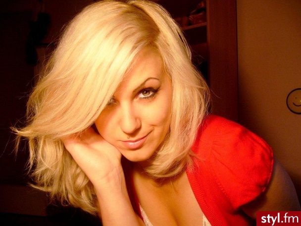 Średnie Fryzury