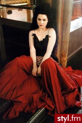 Amy Lee (znowu). Gotyk czy jakoś tak ;)) - Pozostałe Ciuchy Moda