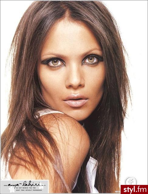Anya Lahiri - Makijaże