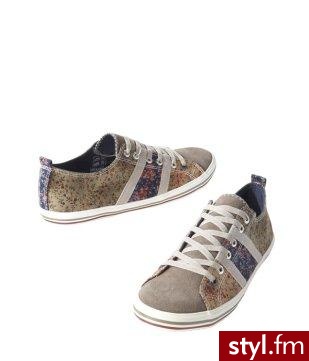 Floral canvas trainers - Khaki - Promod. Pobrano ze strony: http://www.promod.eu/footwear/trainers/floral-canvas-trainers-khaki-R2290029033.html - Pozostałe Buty Moda