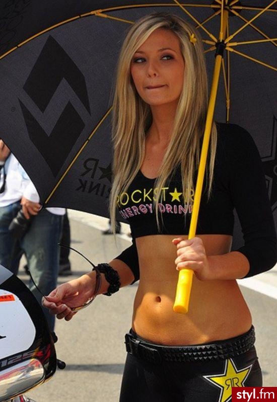 Blond Rozpuszczone Proste z grzywką Na co dzień Średnie Fryzury
