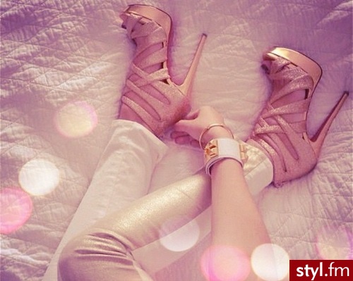 Szpilki Buty Moda