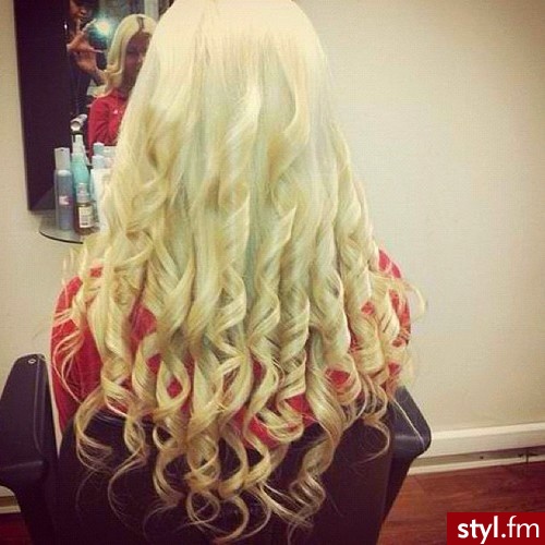 Blond Rozpuszczone Kręcone Na co dzień Długie Fryzury