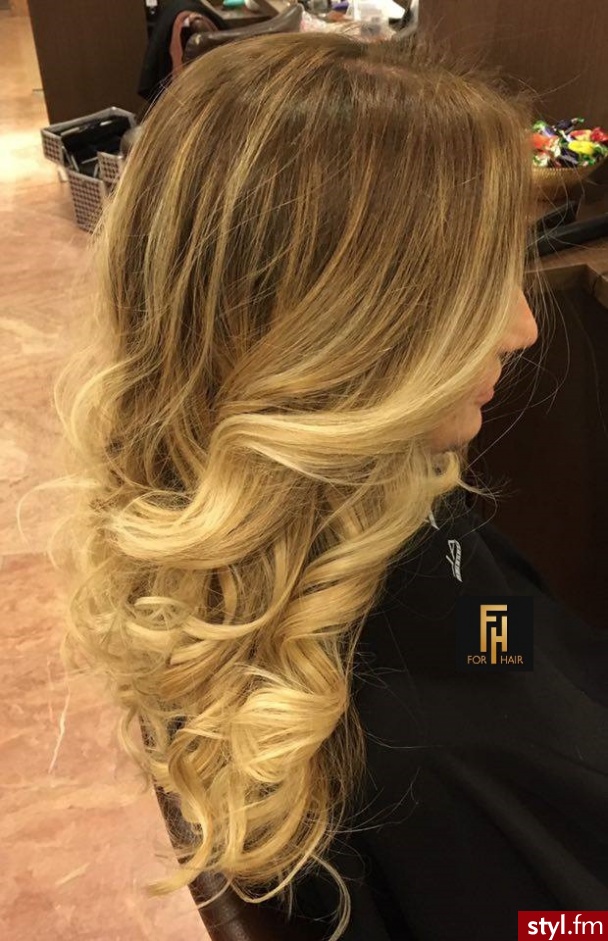 http://forhairsobieski.pl/ SOMBRE OLAPLEX WARSZAWA DOBRY FRYZJER - Blond Rozpuszczone Kręcone Na co dzień Długie Fryzury
