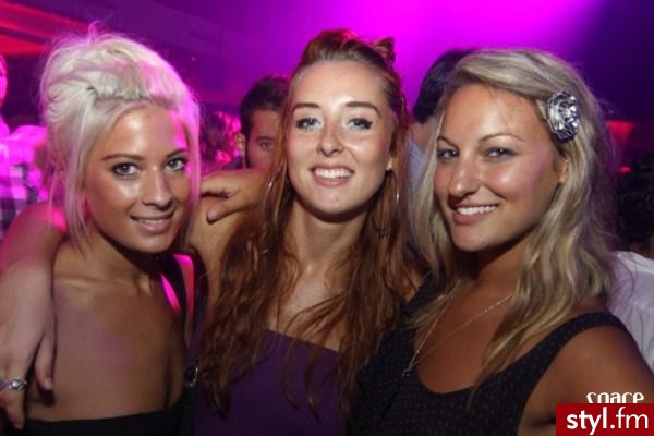 Upięcie Kręcone Na co dzień Średnie Fryzury