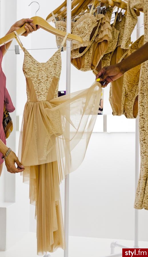 Sukienki Moda