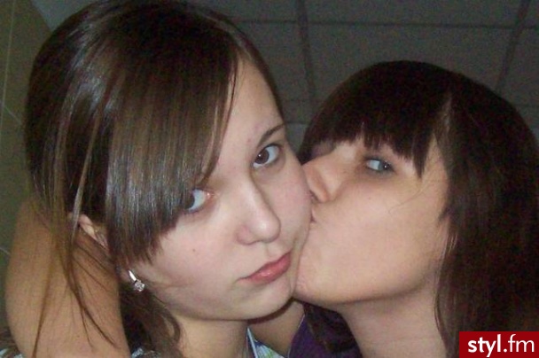 Średnie Fryzury