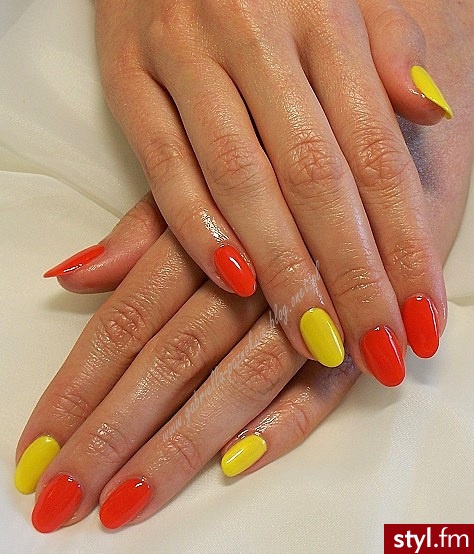 manicure hybrydowy  - Migdałki Żelami Naturalne Paznokcie