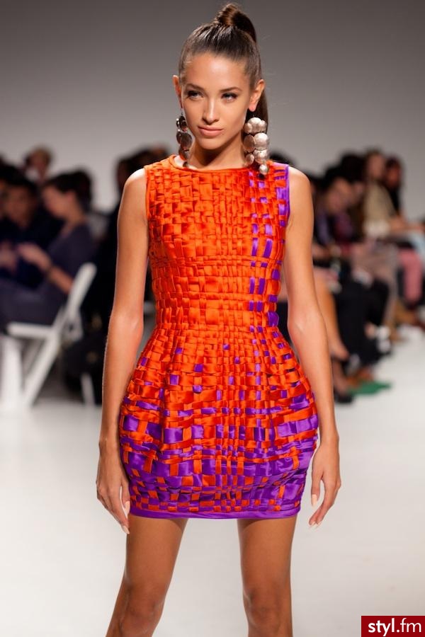 Sukienki Moda